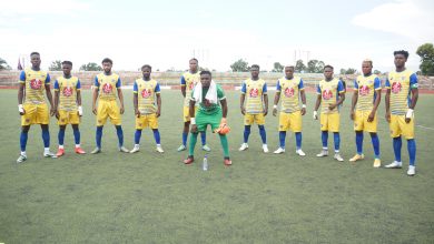 Photo de Lupopo face à sa bête noire Don Bosco ( Composition officielle)