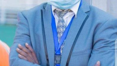 Photo de Renaissance : Camille Bolombo retourne sa veste