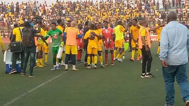 Photo de Lupopo porté par Dark Kabangu face à Lubumbashi Sport