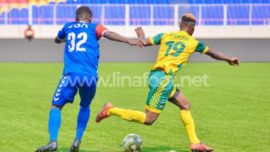 Photo de Tshinkunku en forme, Sanga Balende accroché, Kuya et JSK en équilibre
